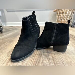 LC Lauren Conrad Black Ankle Booties Sz 6